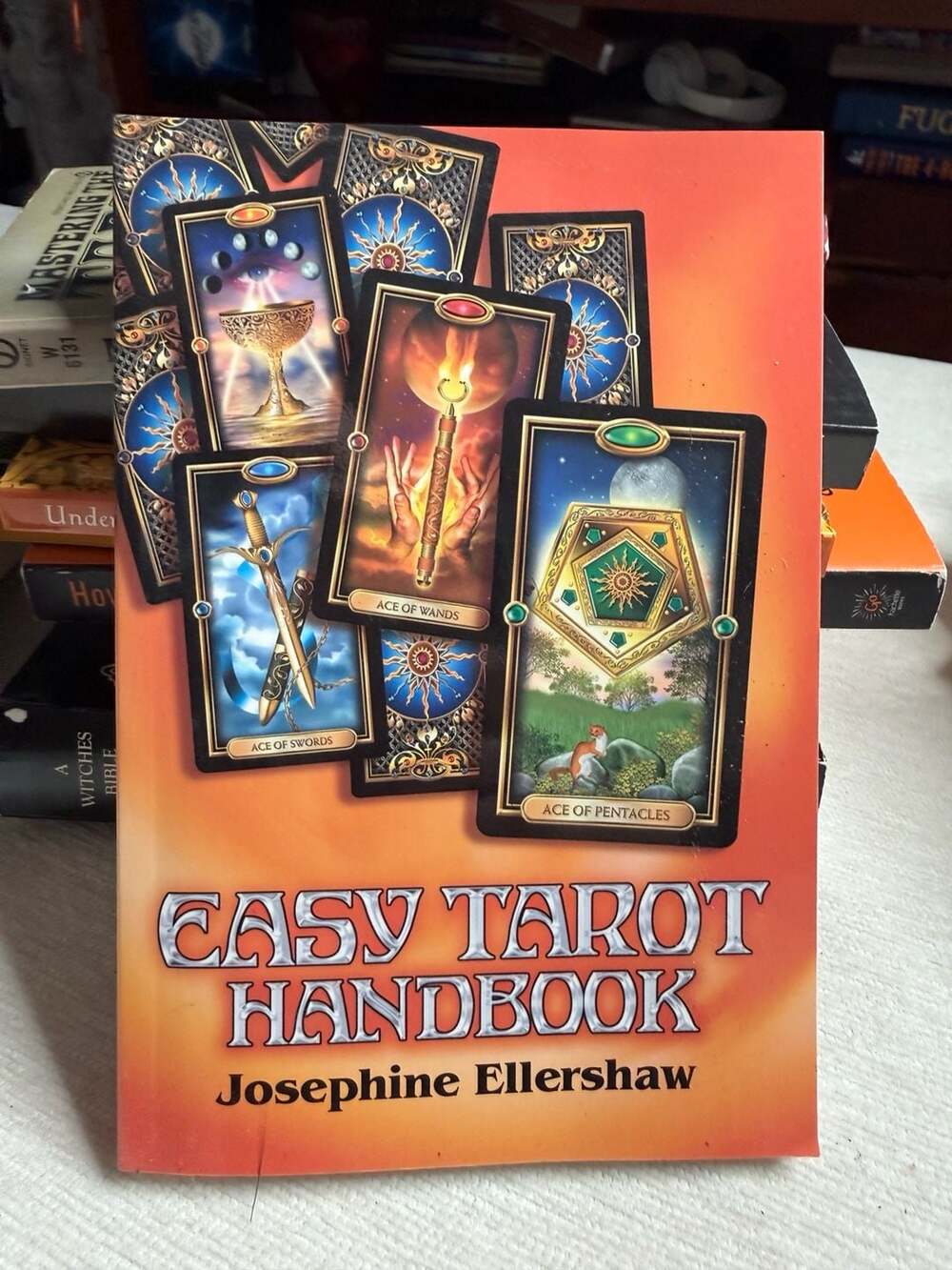 Easy Tarot Handbook by Josephine Ellershaw Paperback